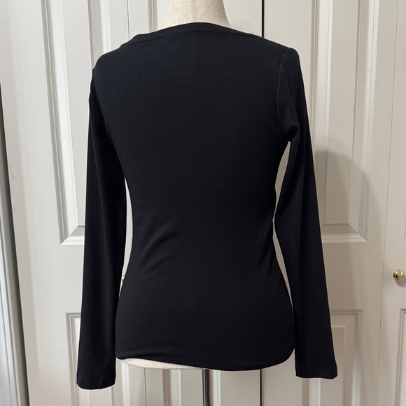 GAP Classic Black Long Sleeve V-Neck Top - Picture 5 of 6